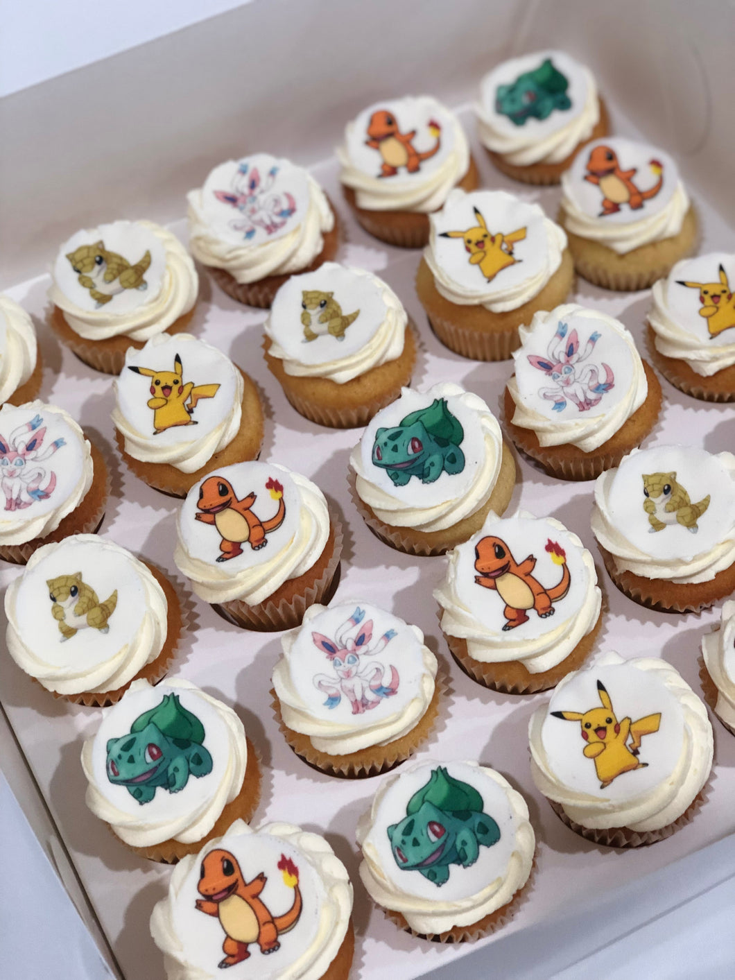 24 Mini Pokemon Cupcakes