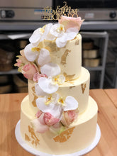 Load image into Gallery viewer, 3 Tier Wedding Cake - Abonado