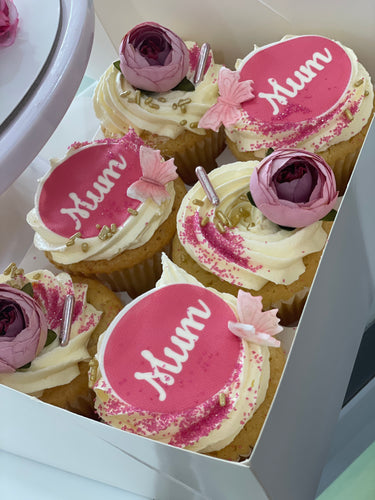 6 Regular Mum 2021 Cupcakes